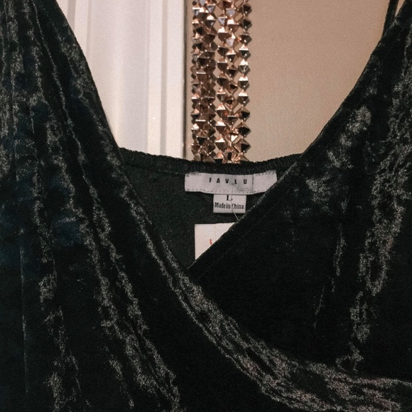 NWT ๐ Little Black Velvet Dress - Picture 4 of 4